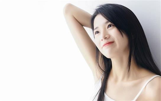 吸引美女的50个必备技巧